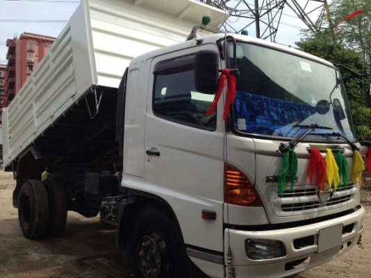 รถบรรทุก 6 ล้อ ยี่ห้อ HINO รุ่น FG8JGKD