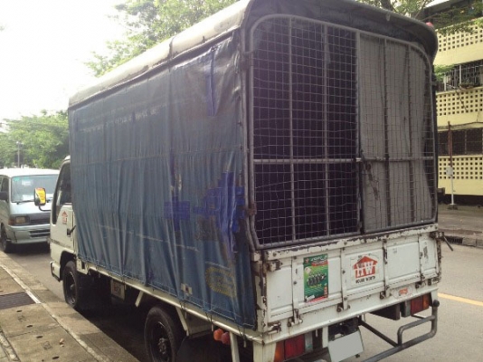 รถบรรทุก 4 ล้อ ยี่ห้อ ISUZU รุ่น NKR