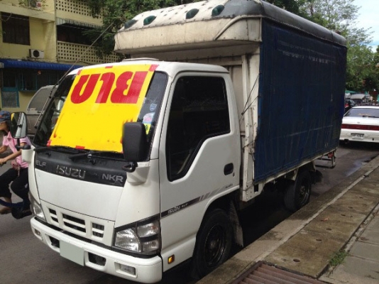 รถบรรทุก 4 ล้อ ยี่ห้อ ISUZU รุ่น NKR