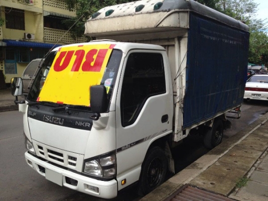 รถบรรทุก 4 ล้อ ยี่ห้อ ISUZU รุ่น NKR
