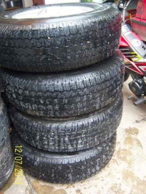 ขายแม็กอีซูซุ  ขอบ 16  พร้อมยาง  1ชุด