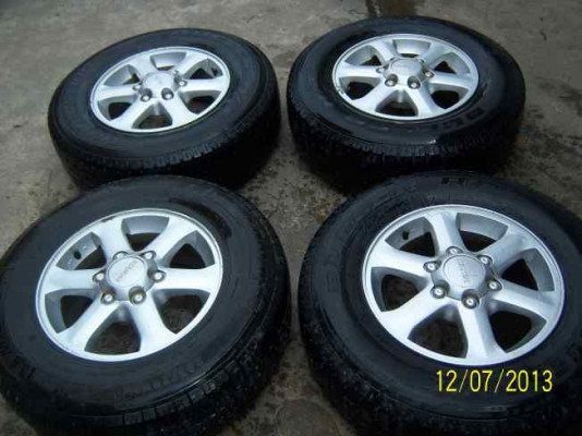 ขายแม็กอีซูซุ  ขอบ 16  พร้อมยาง  1ชุด