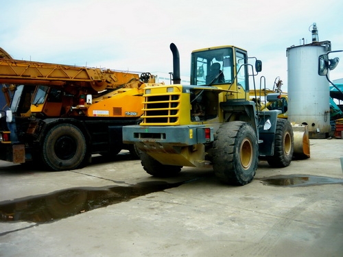 รถตัก Komatsu WA300-3 รถเก่านอก สภาพเดิมๆ พร้อมใช้งาน รถตัก Komatsu WA300-3 รถเก่านอก สภาพเดิมๆ พร้อมใช้งาน