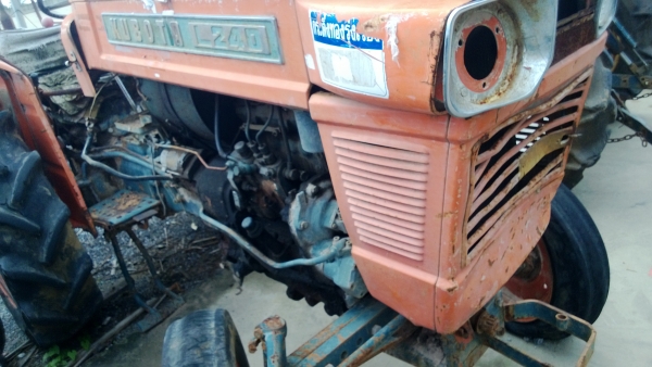 ขายซากรถไถ  Kubota L240 ราคาถูกๆ ตามสภาพ ขายซากรถไถ  Kubota L240 ราคาถูกๆ ตามสภาพ