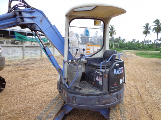 ขายแมคโคร MITSUBISHI MM30 SR ติดต่อคุณจิ๊ด โทร. 089-7949488