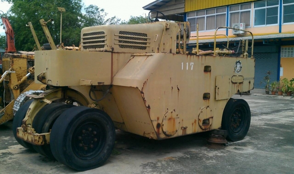 ขายรถบด WATANABE 7 ล้อ