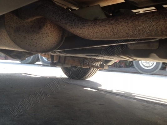 รถบรรทุก 4 ล้อ บรรทุกตู้เย็น ยี่ห้อ TOYOTA