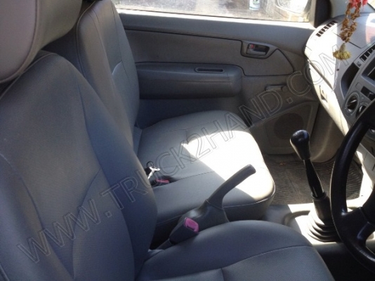 รถบรรทุก 4 ล้อ บรรทุกตู้เย็น ยี่ห้อ TOYOTA