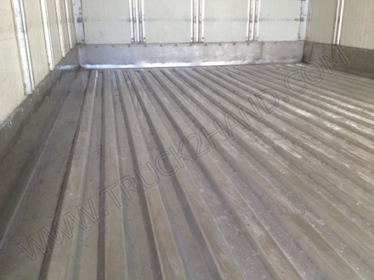 รถบรรทุก 4 ล้อ บรรทุกตู้เย็น ยี่ห้อ TOYOTA