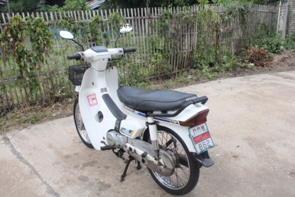 ดรีมคุรุสภาสีขาวๆอวบๆทะเบียนโอนภาษีเต็มโลโก้ครบเดิมๆพร้อมประกวดขาย15500บาท