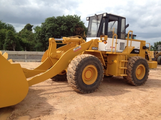 ขายรถตักล้อยาง TCM 850-2