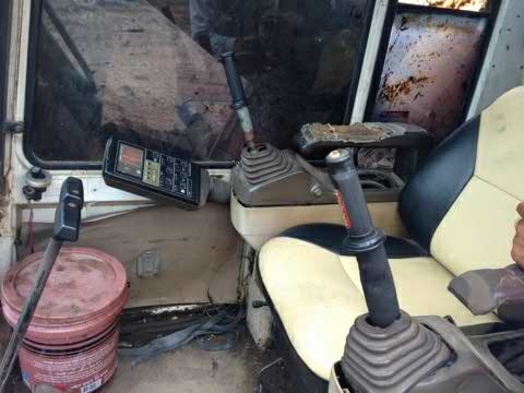 KOMATSU PC 200-5ซีเรียล61789 คอนโทรนสั้นไฟฟ้าครบ