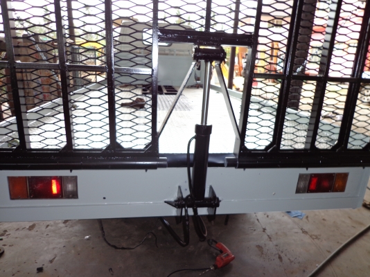 ขายรถเทรลเลอร์ 6 ล้อ ISUZU ติดต่อคุณจิ๊ด โทร. 089-7949488