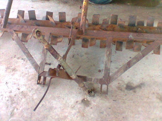 ขายรถไถคูโบต้าข้างขาวสภาพดีเอาไปใช้งานได้เลย อุปกรณ์ครบ