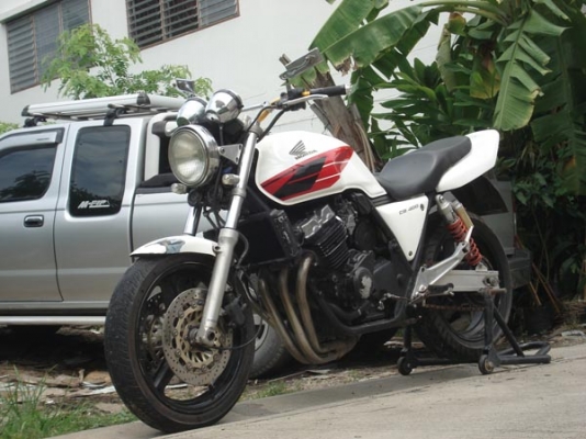 ขาย CB400cc ปี95 ไมล์3ลูก เครื่องแน่นๆท่อแต่งเสียงมันๆเอกสารมีอินวอยแท้100\%คับ