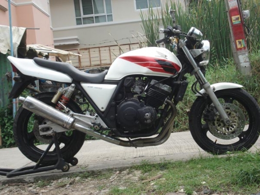 ขาย CB400cc ปี95 ไมล์3ลูก เครื่องแน่นๆท่อแต่งเสียงมันๆเอกสารมีอินวอยแท้100\%คับ
