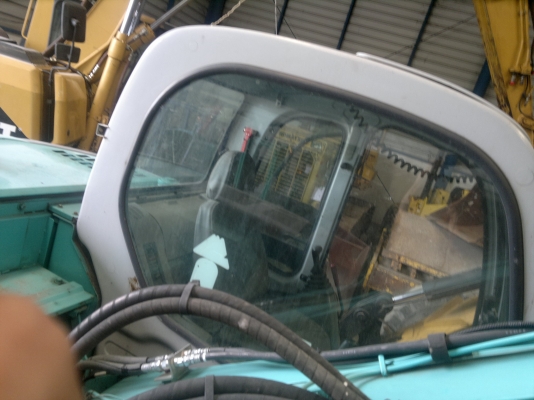 รถขุด KOBELCO SK135SR135-1E,2002Yr,6857Hr.รถนอกนำเข้าสภาพเยี่ยมสุดๆใช้งานได้เลยครับ