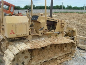 ขายด่วน รถแทรกเตอร์  MITSUBISHI  BD 2F