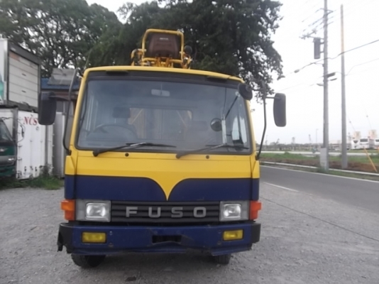 รถเจาะสว่าน FUSO