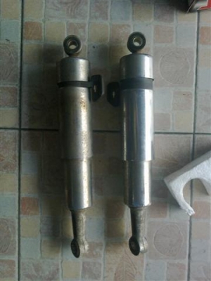 ขายโช๊คหลังดีมคุรุสภาตามสภาพ 590 บาท