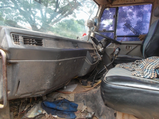 ขายด่วนรถสิบล้อหลงโบซ๊L4684เครือง6D16โบ220แรงม้า