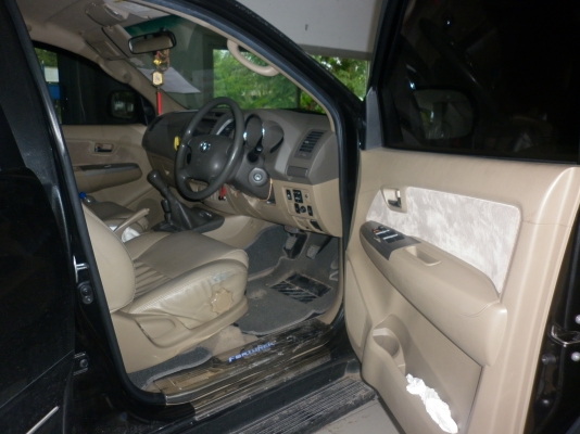 ขายโตโยต้า ฟอร์จูนเนอร์ 4WD  ปี 2010 ประกันชั้น 1  รถงานใช้น้อย