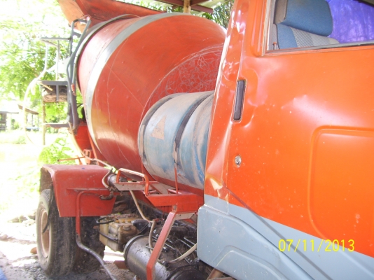 รถโม่ปู 6ล้อ 2.5คิว 195 โม่ตรง