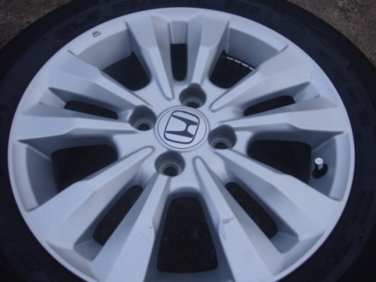 ขายล้อแม็ก HONDA CITY V 15 พร้อมยาง ขายล้อแม็ก HONDA CITY V 15 พร้อมยาง