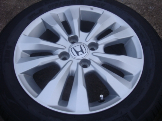 ขายล้อแม็ก HONDA CITY V 15 พร้อมยาง ขายล้อแม็ก HONDA CITY V 15 พร้อมยาง