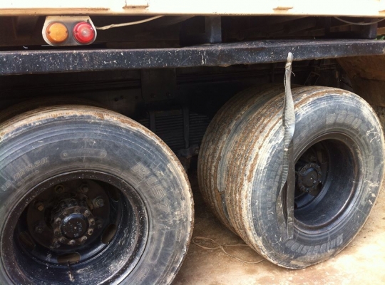 ขายรถบรรทุกสิบล้อดั้ม FM3M ดั้มสามมิตรมอร์เตอร์