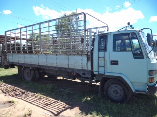 ขายรถ6ล้ออีซูซุร็อก175แรงม้า ยาว 6เมตร เอกสารพร้อมโอน