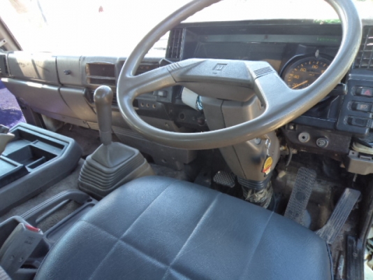 ขายรถ6ล้ออีซูซุร็อก175แรงม้า ยาว 6เมตร เอกสารพร้อมโอน