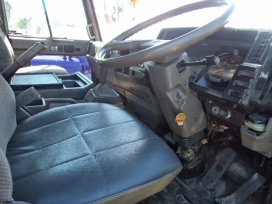 ขายรถ6ล้ออีซูซุร็อก175แรงม้า ยาว 6เมตร เอกสารพร้อมโอน