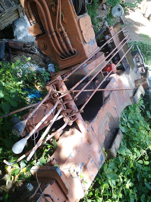 เครน ยูนิค  3 ตัน เก่าเก็บ