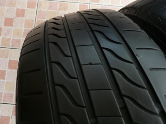 ขายยาง MICHELIN LC----215-60-16----ปี12 (1ชุด)