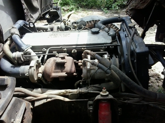 ISUZU รุ่น NPR  130  ปี  47 รถห้างแท้ มีกระบะพร้อมคอกสวย