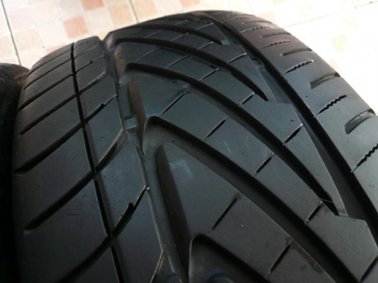ขายยาง NITTO NEOGEN----215-45-17----ปี2311 (1คู่)