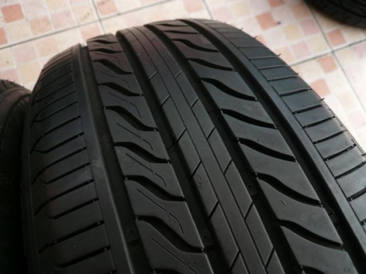 ขายยาง MICHELIN LC----205-55-16----ดอกงามๆ (1ชุด)