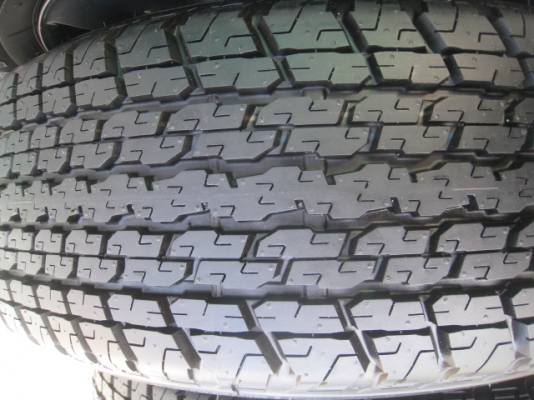 ขายล้อแม็กป้ายแดง All new Izusu D-max 17"x7" et33 6รู139 + ยางปี13 สนใจติดต่อ เล็กคลองสาม (081-3747940)