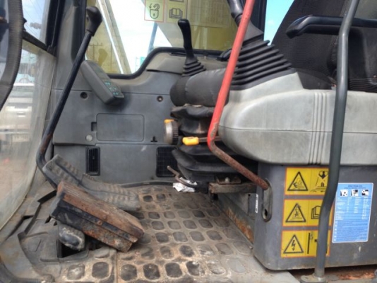 ขายรถแบคโฮ KOMATSU PC160-6K ระบบไฟฟ้าเต็ม มีVDOครับ รถนอกนำเข้าสภาพสวย สนใจติดต่อ 081-2990958 ขายรถแบคโฮ KOMATSU PC160-6K ระบบไฟฟ้าเต็ม มีVDOครับ รถนอกนำเข้าสภาพสวย สนใจติดต่อ 081-2990958