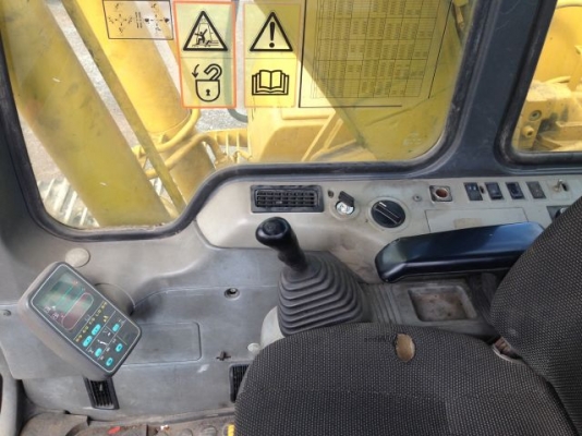 ขายรถแบคโฮ KOMATSU PC160-6K ระบบไฟฟ้าเต็ม มีVDOครับ รถนอกนำเข้าสภาพสวย สนใจติดต่อ 081-2990958 ขายรถแบคโฮ KOMATSU PC160-6K ระบบไฟฟ้าเต็ม มีVDOครับ รถนอกนำเข้าสภาพสวย สนใจติดต่อ 081-2990958