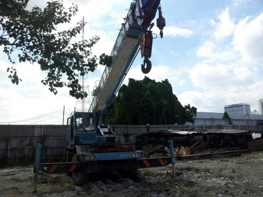 ขายรถเครน 4 ล้อ KATO 20 H Mark 2  อุปกรณ์ครบ ไฟฟ้าครบ เอกสารซื้อขาย รถสวยครับผม