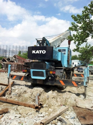 ขายรถเครน 4 ล้อ KATO 20 H Mark 2  อุปกรณ์ครบ ไฟฟ้าครบ เอกสารซื้อขาย รถสวยครับผม