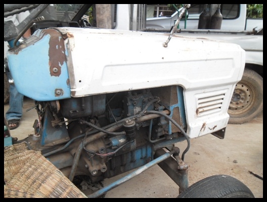 รถไถเล็ก สภาพน่าใช้ สามารถขับได้