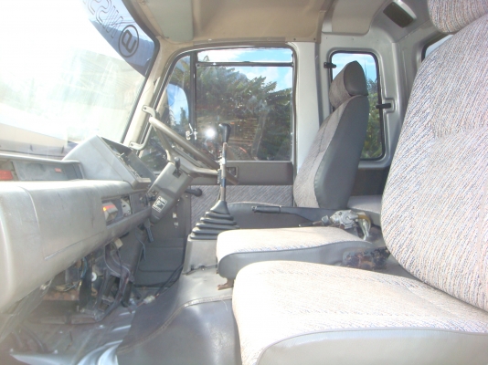 NISSAN-UD CWM430 - 290 HP