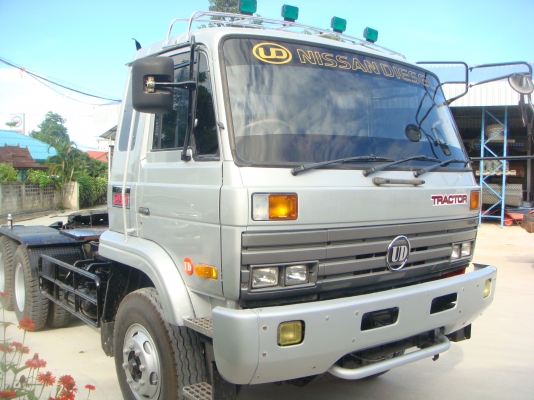 NISSAN-UD CWM430 - 290 HP