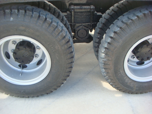 NISSAN-UD CWM430 - 290 HP