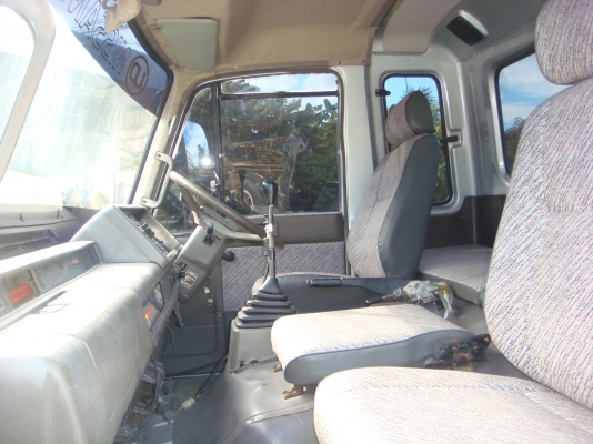 NISSAN-UD CWM430 - 290 HP