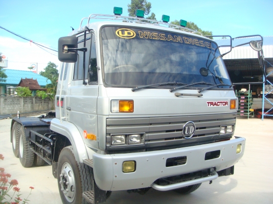 NISSAN-UD CWM430 - 290 HP