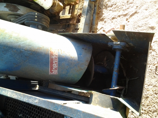 หัวนวดข้าวเกษตรพัฒนา 5 ฟุต ปี39 พร้อมเครื่องคูโบต้า 18 แรง มีโครงล้อลากพร้อมสีได้เลย